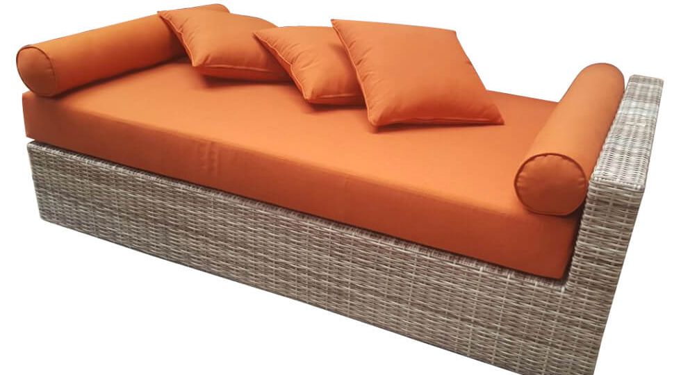 Bakes Chaise